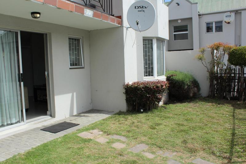 2 Bedroom Property for Sale in Goodwood Park Western Cape